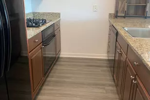 9655 Woods Dr, Skokie, IL 60077 - Photo 12
