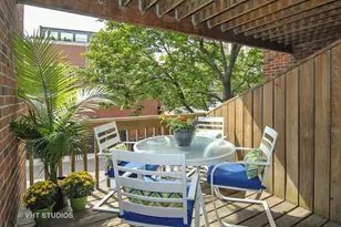 2036 N Larrabee St, Chicago, IL 60614 - Photo 12