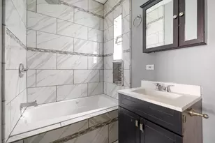 3450 W Walnut St, Chicago, IL 60624 - Photo 10