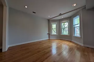 1911 W Addison St, Chicago, IL 60613 - Photo 2