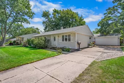 303 Mark Avenue, Glendale Heights, IL 60139 - Photo 2