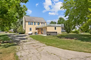 410 E Main St, Genoa, IL 60135 - Photo 22