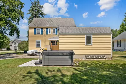 410 E Main Street, Genoa, IL 60135 - Photo 20
