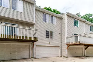 287 W Whispering Oaks Ln, Round Lake, IL 60073 - Photo 18
