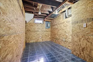 1005 N Western Ave, Bloomington, IL 61701 - Photo 16