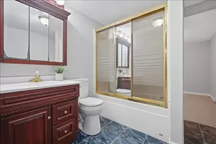 1005 N Western Ave, Bloomington, IL 61701 - Photo 20