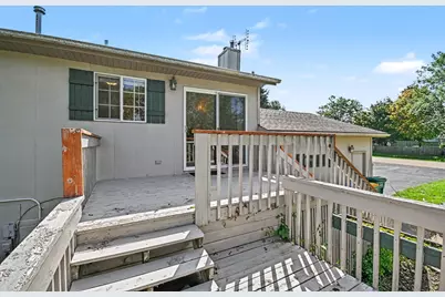 40020 N Adelphi Avenue, Beach Park, IL 60099 - Photo 20