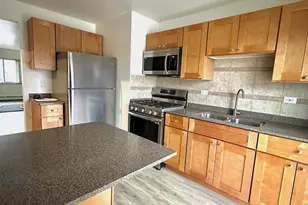 404 Inland Dr, Wheeling, IL 60090 - Photo 4
