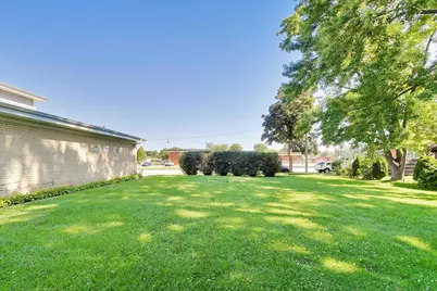 2505 E Mayfair Road, Arlington Heights, IL 60004 - Photo 24