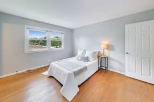 2505 E Mayfair Rd, Arlington Heights, IL 60004 - Photo 12