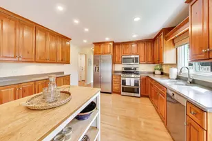 2505 E Mayfair Rd, Arlington Heights, IL 60004 - Photo 6