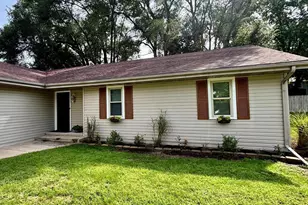 7733 Edwin Ln, Loves Park, IL 61111 - Photo 2