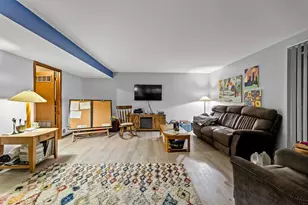 8058 Circle Dr, Palos Hills, IL 60465 - Photo 12