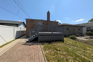 8636 Massasoit Ave, Burbank, IL 60459 - Photo 2
