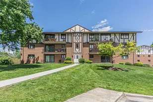 11030 S Theresa Circle, Palos Hills, IL 60465 - Photo 1