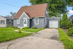 7608 Grenville St, Machesney Park, IL 61115 - Photo 2