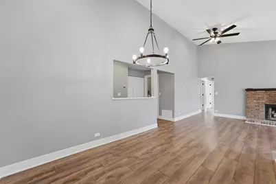 938 Hidden Lake Drive #938, Buffalo Grove, IL 60089 - Photo 8