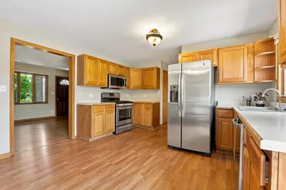 2399 Caton Crest Drive, Crest Hill, IL 60403 - Photo 8