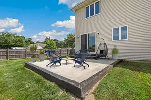 2399 Caton Crest Dr, Crest Hill, IL 60403 - Photo 20
