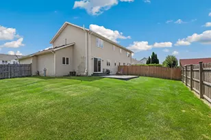 2399 Caton Crest Dr, Crest Hill, IL 60403 - Photo 22