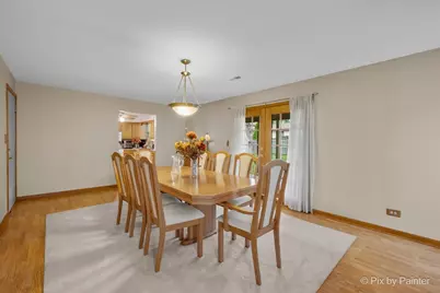 24 W Devon Avenue, Roselle, IL 60172 - Photo 8