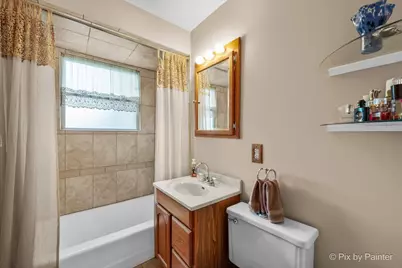 24 W Devon Avenue, Roselle, IL 60172 - Photo 20