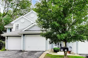 26 Abbey Ln, Park Forest, IL 60466 - Photo 2