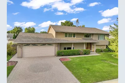 564 Gateshead S, Elk Grove Village, IL 60007 - Photo 2