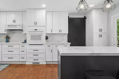 3 Whitehall Court, Buffalo Grove, IL 60089 - Photo 2