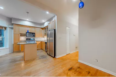 1017 W Dakin Avenue #1, Chicago, IL 60613 - Photo 10