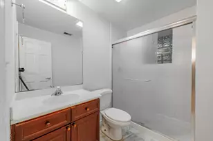 1017 W Dakin Ave, Chicago, IL 60613 - Photo 24