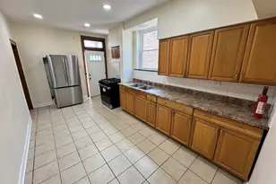 7634 S Phillips Ave, Chicago, IL 60649 - Photo 8