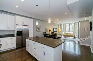 2005 N Hoyne Ave, Chicago, IL 60647 - Photo 10