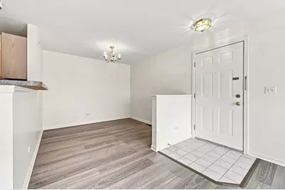 700 Mill Circle #203, Wheeling, IL 60090 - Photo 14