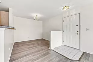 700 Mill Cir, Wheeling, IL 60090 - Photo 14