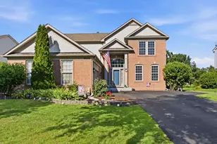 4050 Bunker Hill Dr, Algonquin, IL 60102 - Photo 2