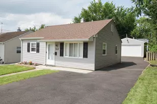 912 Harriet Ave, Aurora, IL 60505 - Photo 1