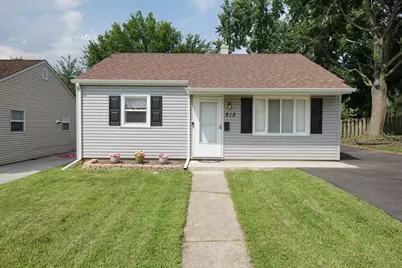 912 Harriet Avenue, Aurora, IL 60505 - Photo 2