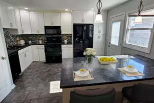 618 W Comstock Ave, Elmhurst, IL 60126 - Photo 10