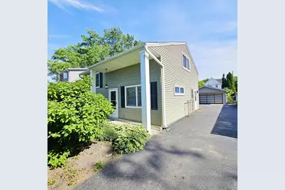 618 W Comstock Avenue, Elmhurst, IL 60126 - Photo 2