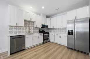 2301 S Laramie Ave, Cicero, IL 60804 - Photo 10