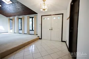 855 Charles St, Crete, IL 60417 - Photo 8