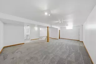 11201 Mandel Ave, Westchester, IL 60154 - Photo 22