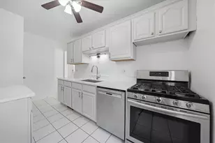 11201 Mandel Ave, Westchester, IL 60154 - Photo 10