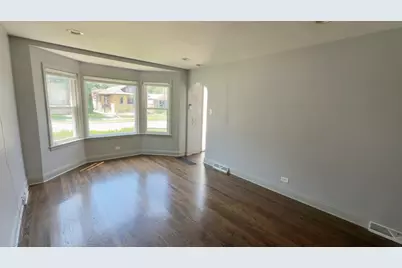 10939 S Normal Avenue, Chicago, IL 60628 - Photo 8