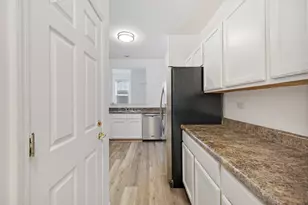 736 Woodewind Dr, Naperville, IL 60563 - Photo 8