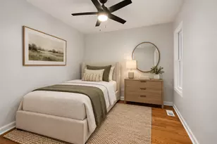 9716 S Prairie Ave, Chicago, IL 60628 - Photo 14