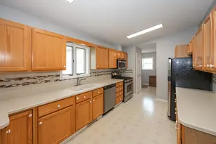 332 Palomino Ct, Grayslake, IL 60030 - Photo 8