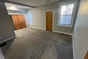 926 W Belle Plaine Ave, Chicago, IL 60613 - Photo 16