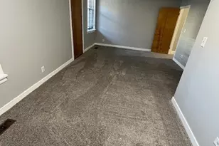 926 W Belle Plaine Ave, Chicago, IL 60613 - Photo 18